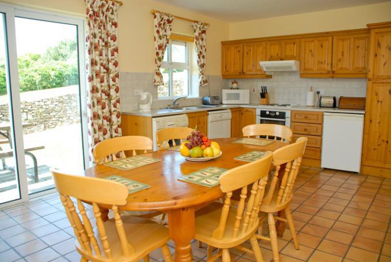 Dining room at Dingle Marina Cottages